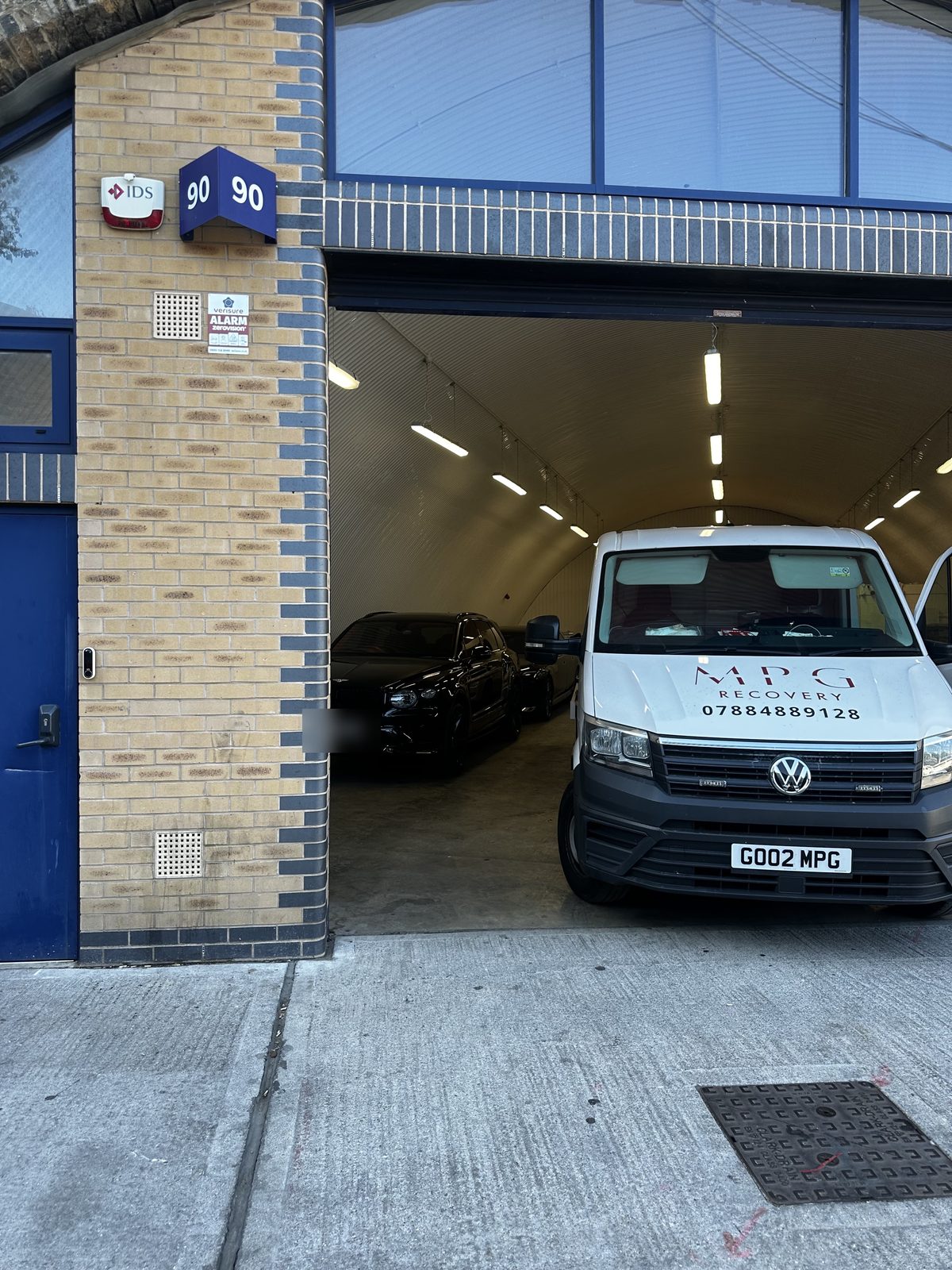 The MPG Recovery van outside Arch 90 on Tent Street in London E1
